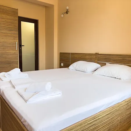 Views Guest house *