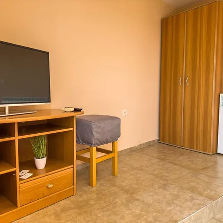 Views Guest house *